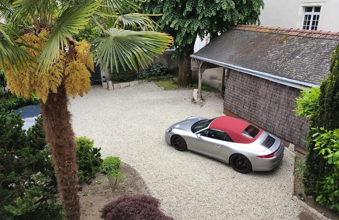 DEMEURE DES CORDELIERS avec parking privé-1