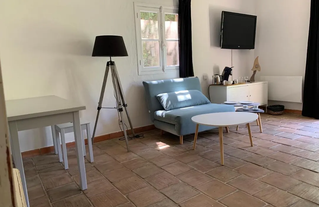 Le Calme Chambre 2-1