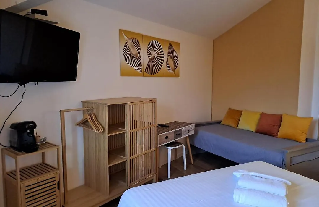 Hôtel L'Auberge Canaulaise-1