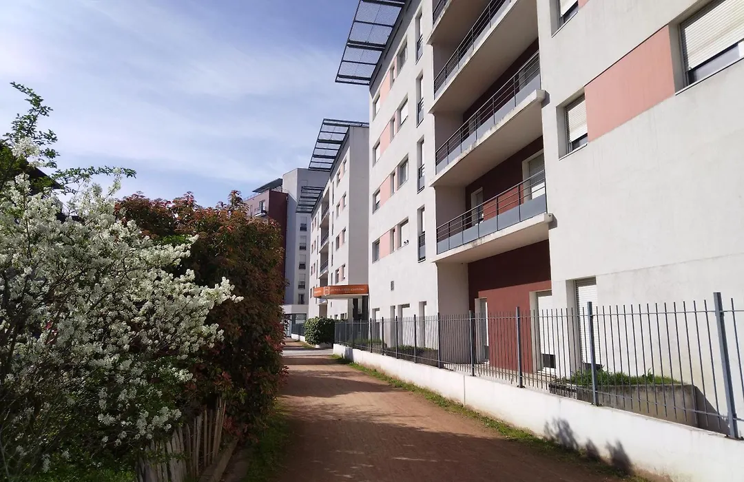 Apparthotel Privilodges Lyon Lumiere-1