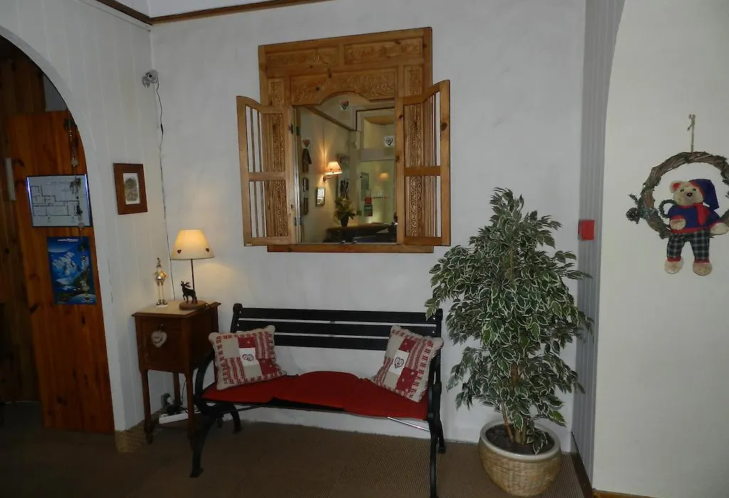 Hotel du Mont Blanc-1