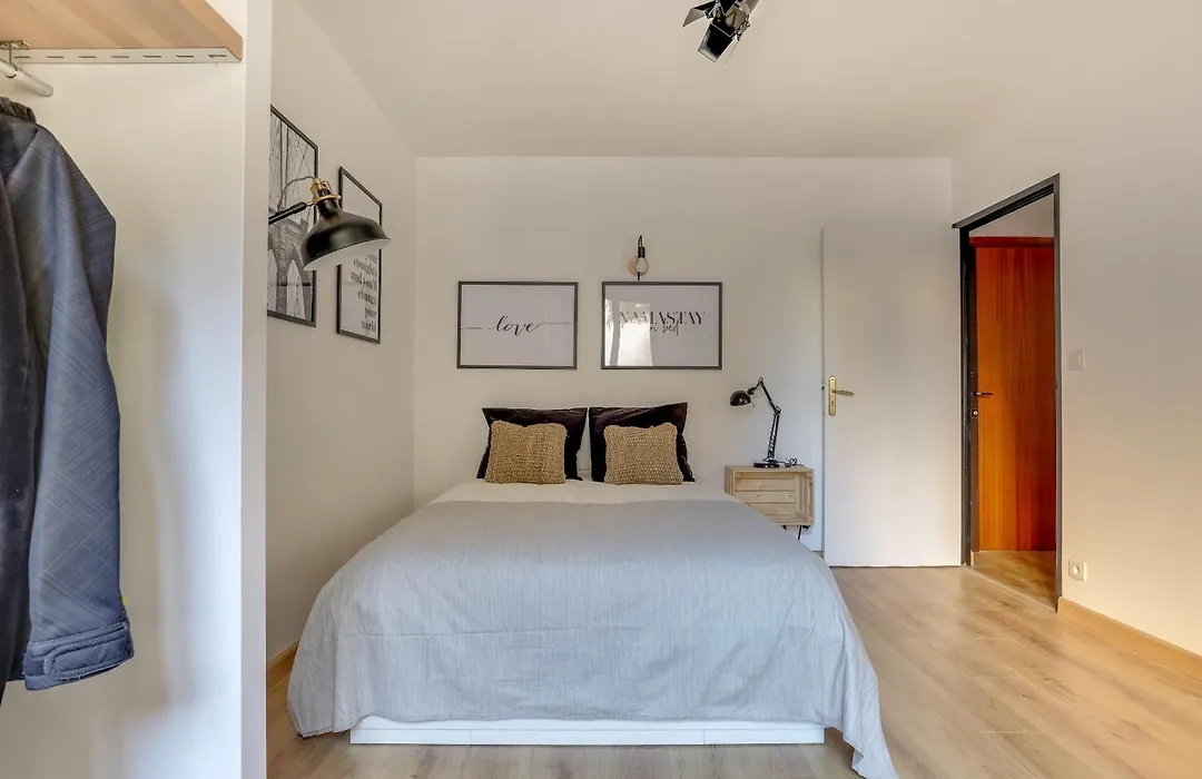 Suites indépendantes toutes équipées Leopold ou Carnot-1