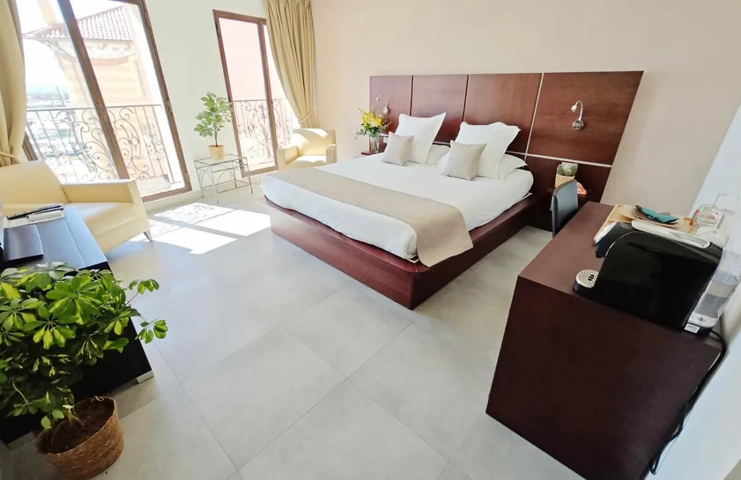 Cassis Loc - Chambre Meublee-1
