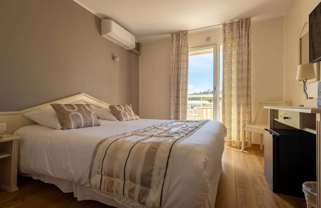 Hotel Mediterranee-1