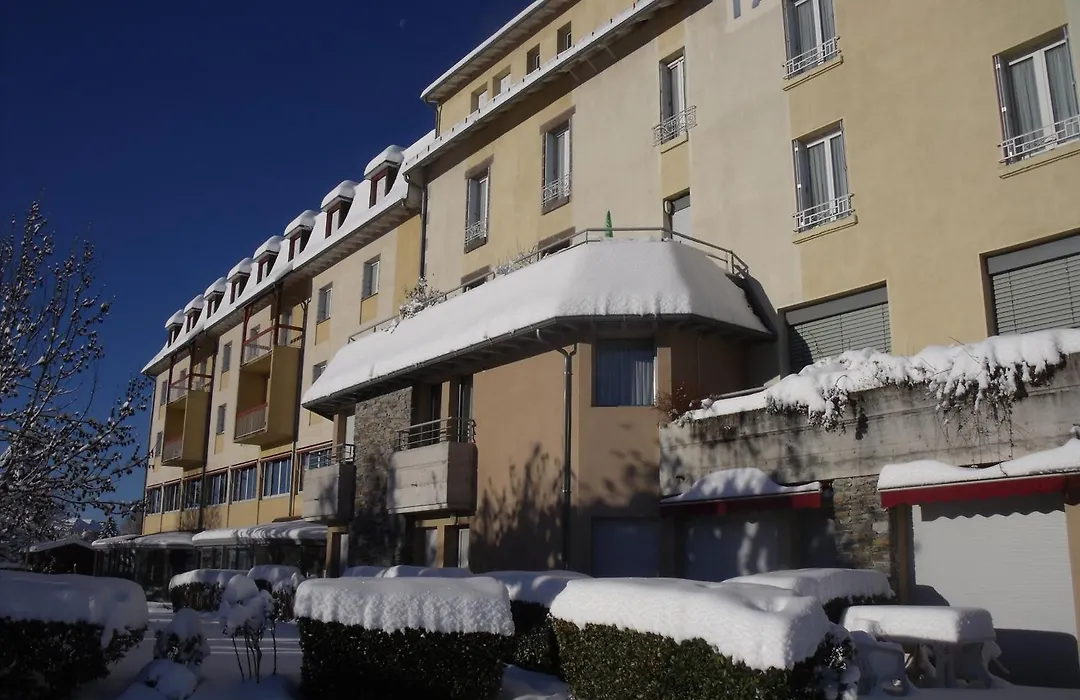 Family Hotel-1