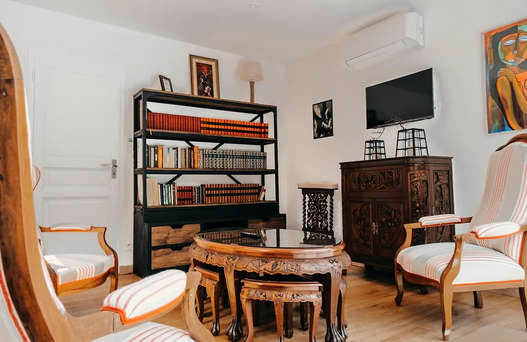 La Maison Cachee-Ba-1