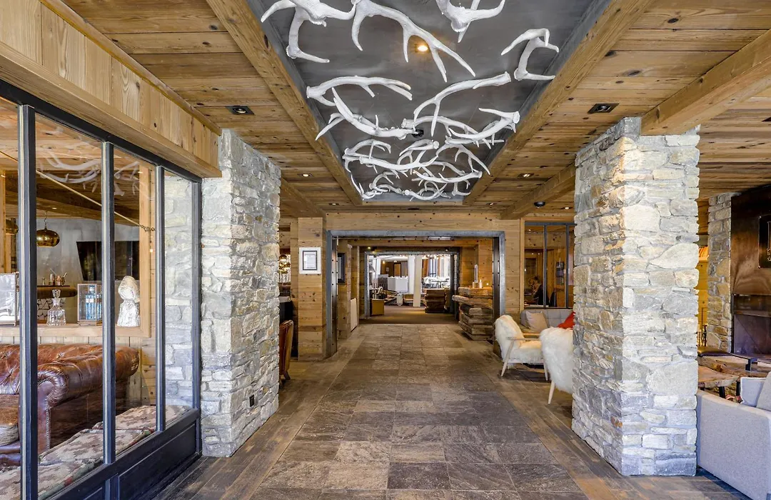 M de Megève-1