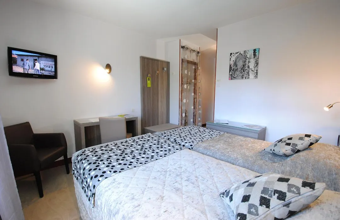 Logis Hostellerie du Perigord Vert-1