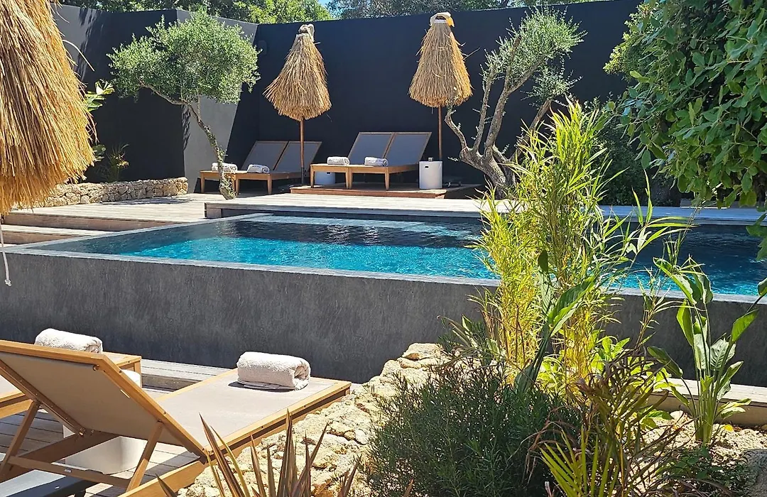 Hotel Les Suites Du Maquis-1