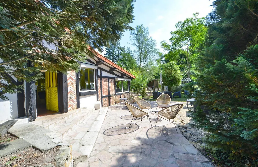 Logis - Hotel Restaurant La Mire-1