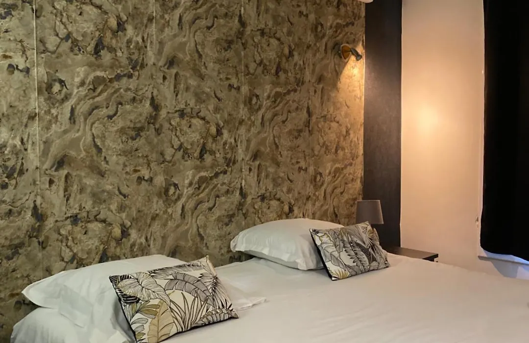 Hotel Des Beaux Arts-1