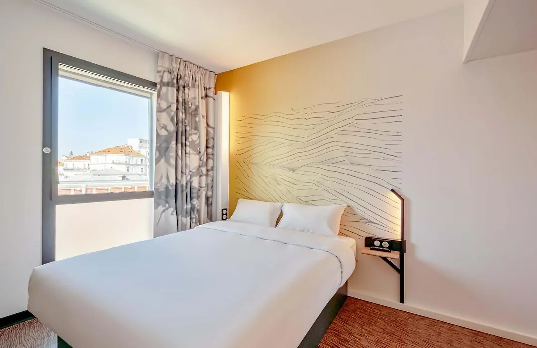B&B Hotel Toulon Centre Gare-1