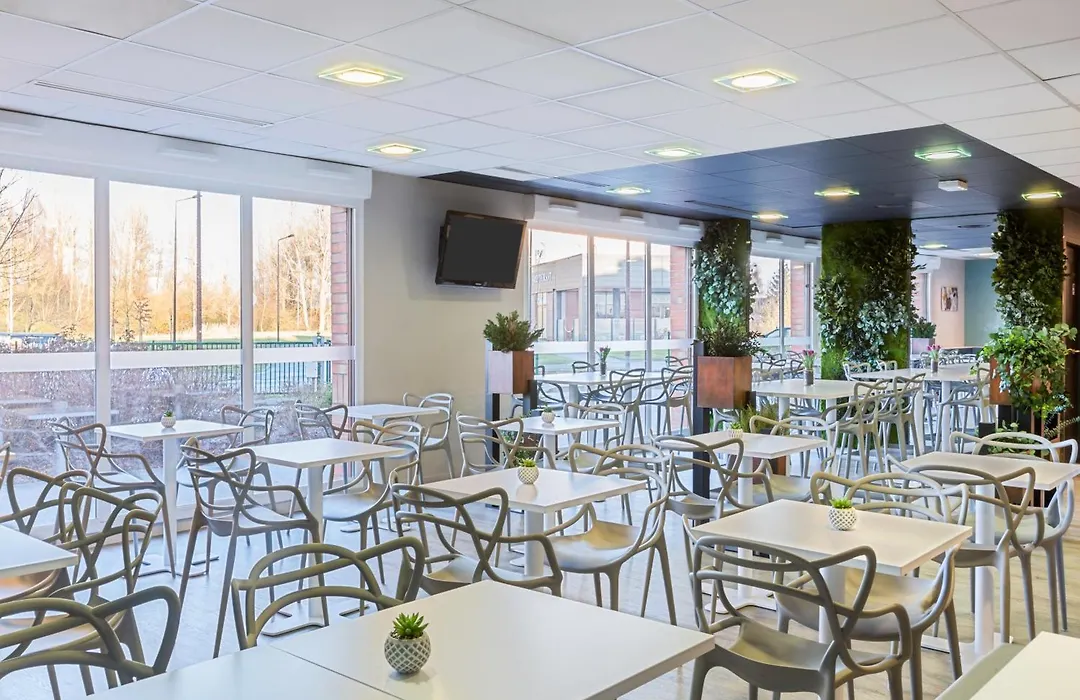 Sure Hotel by Best Western Saint-Amand-Les-Eaux-1