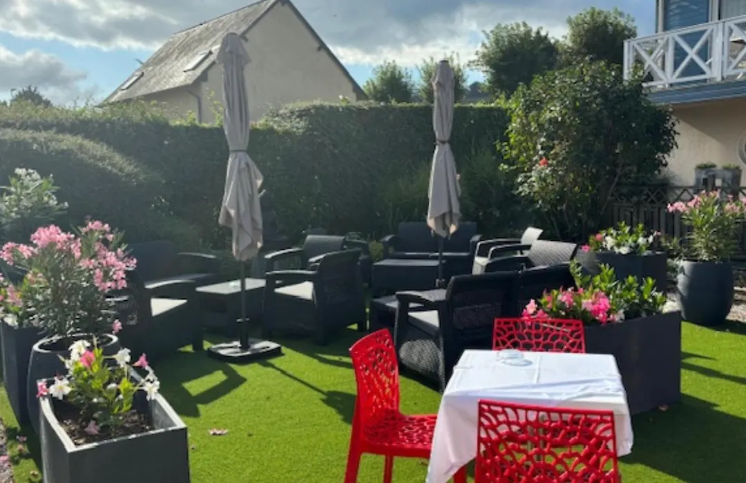 Contact Hotel - Hotel Les Bleuets & Spa-1