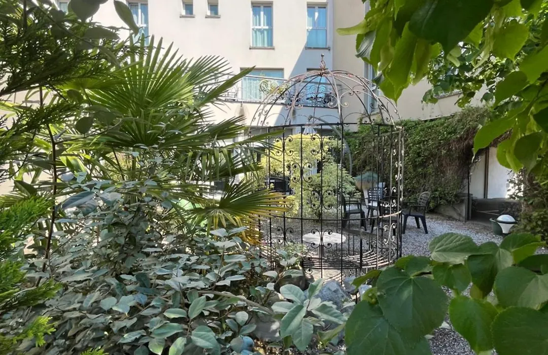 Logis Hotel Victor Hugo & Spa-1