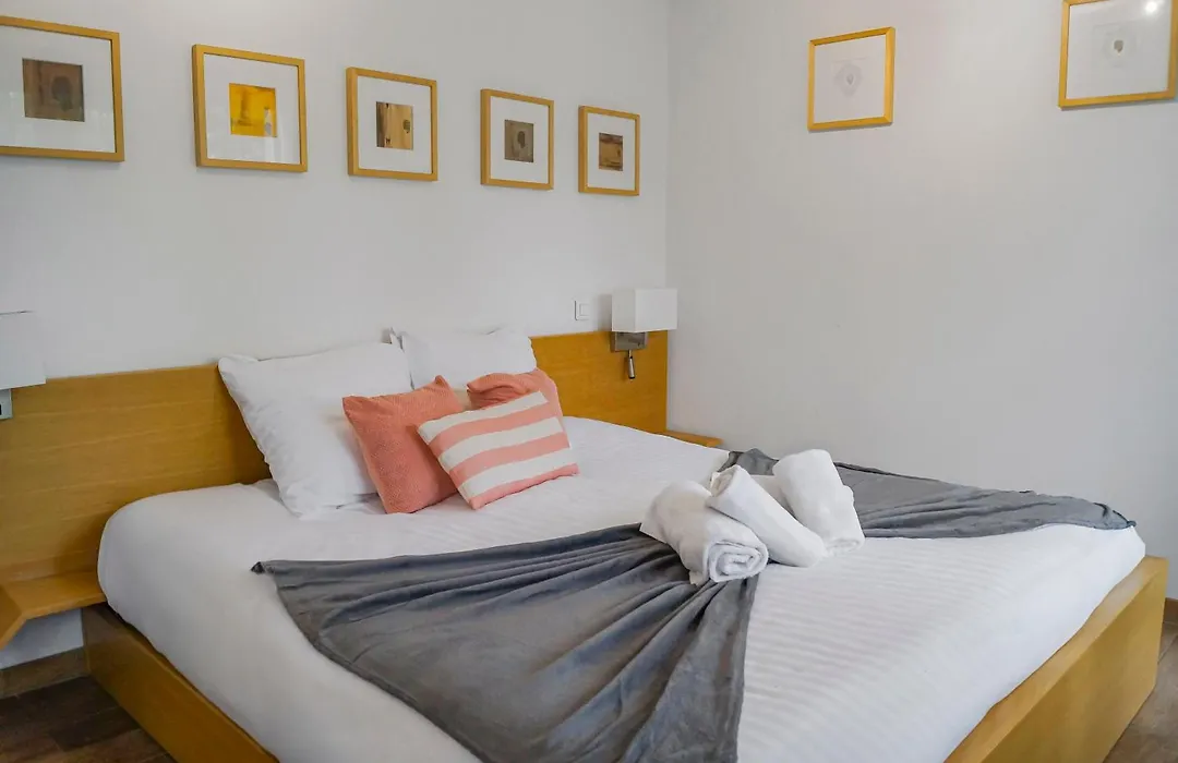 Art Hotel-1