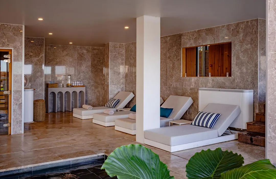 Les Vagues Hotel & Spa-1