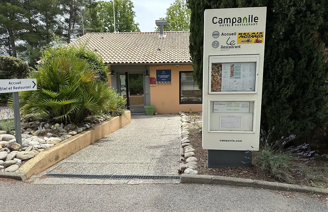 Campanile Manosque-1