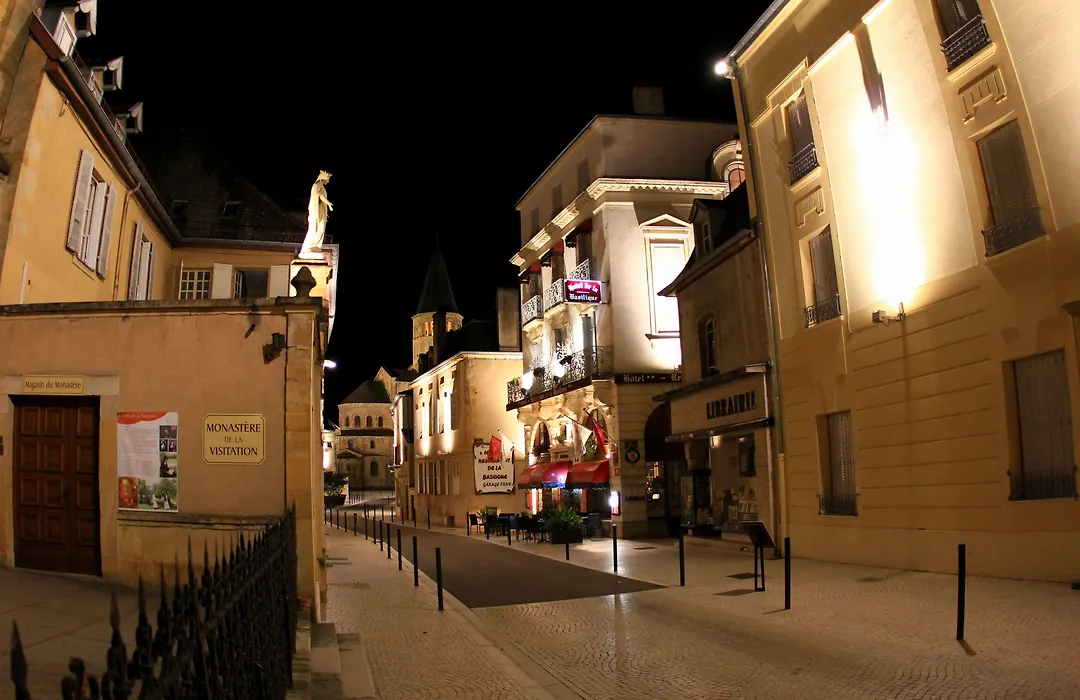 Hotel De La Basilique-1