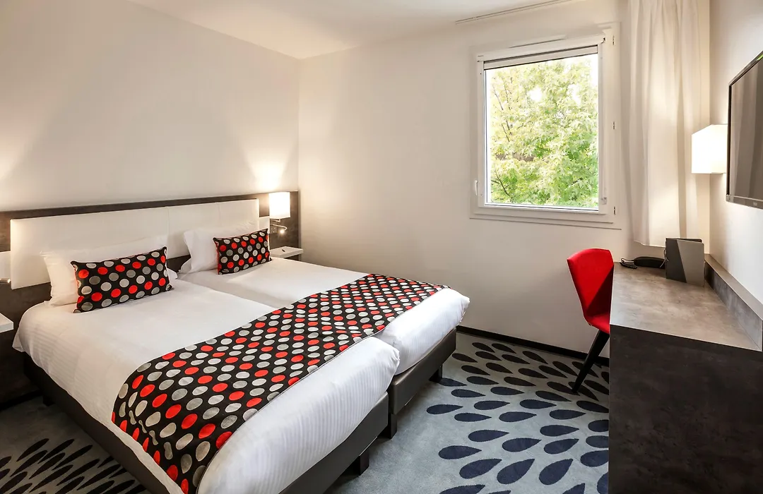 Au Comté d'Ornon Hôtel&Spa-1