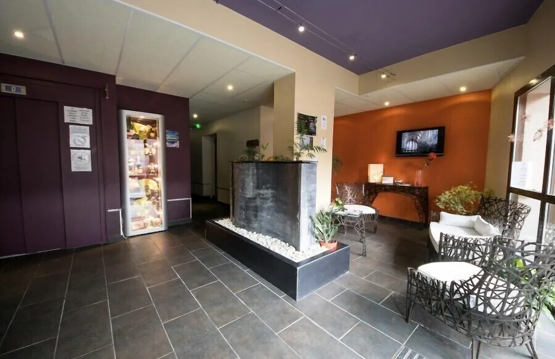L'Hotel De Chartres - Logis-1