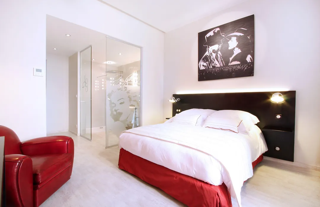Hotel Les Deux Garcons-1