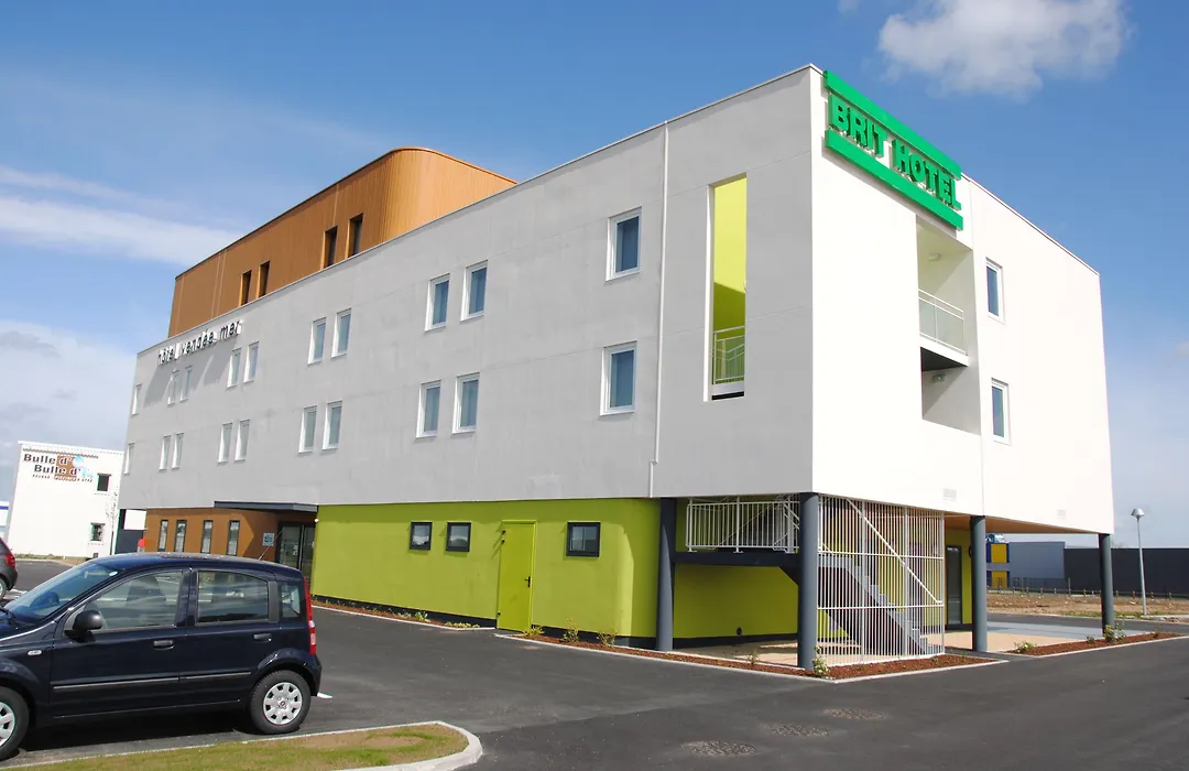 Brit Hotel Vendée Mer-1