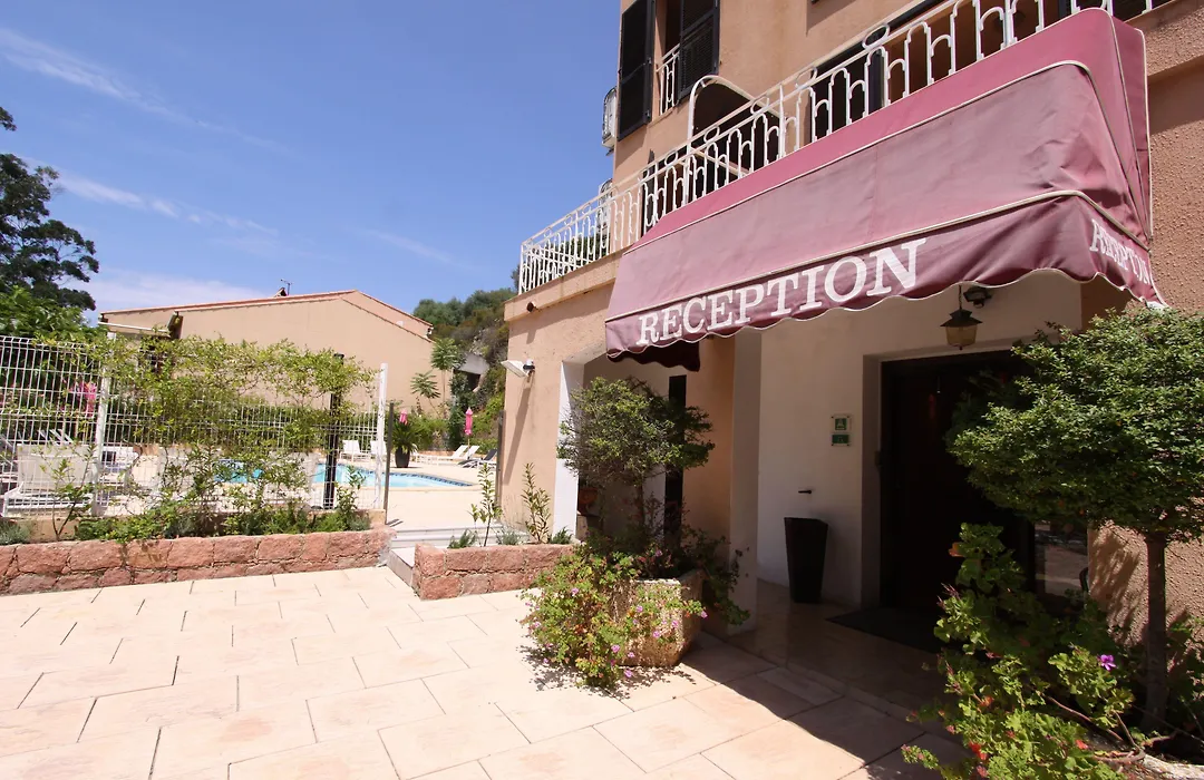 Logis Hotel Le Lonca-1