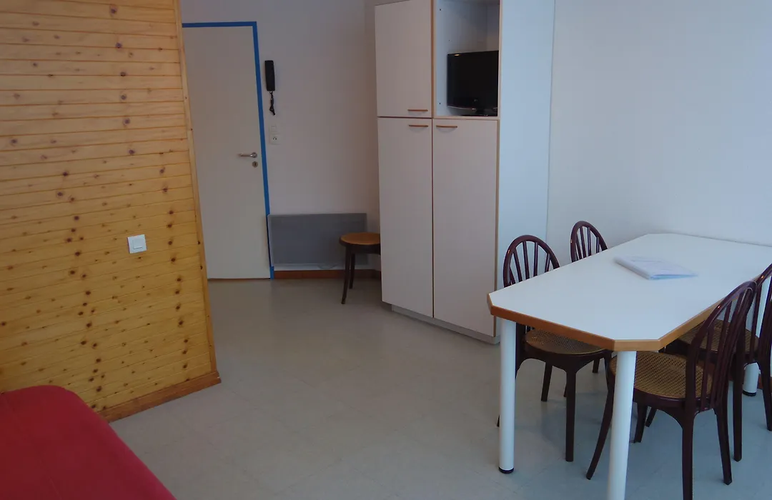 Appart'Hôtel Lido-1