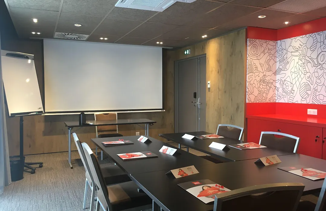 Ibis Niort Est Mendes France-1