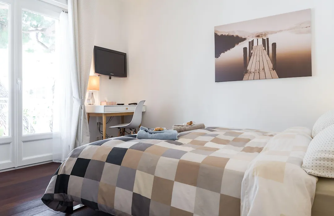 Cannes City B&B-1