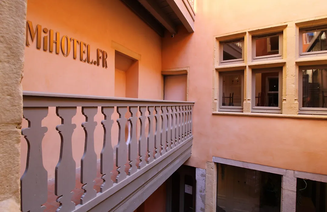 MiHotel Tour Rose-1