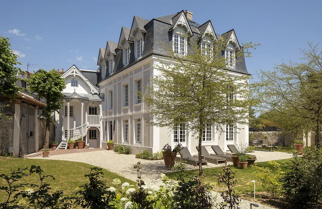 Saint-Delis Hotel & Spa - La Maison Du Peintre - Relais & Chateaux-1