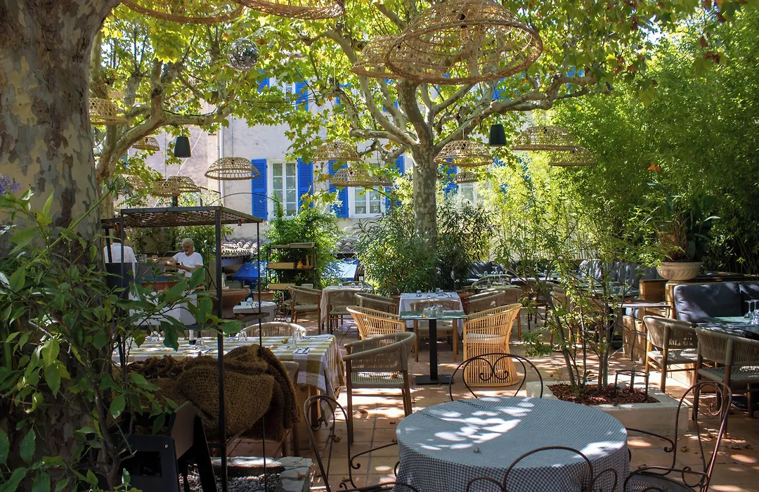 Le Clos Des Aromes-1