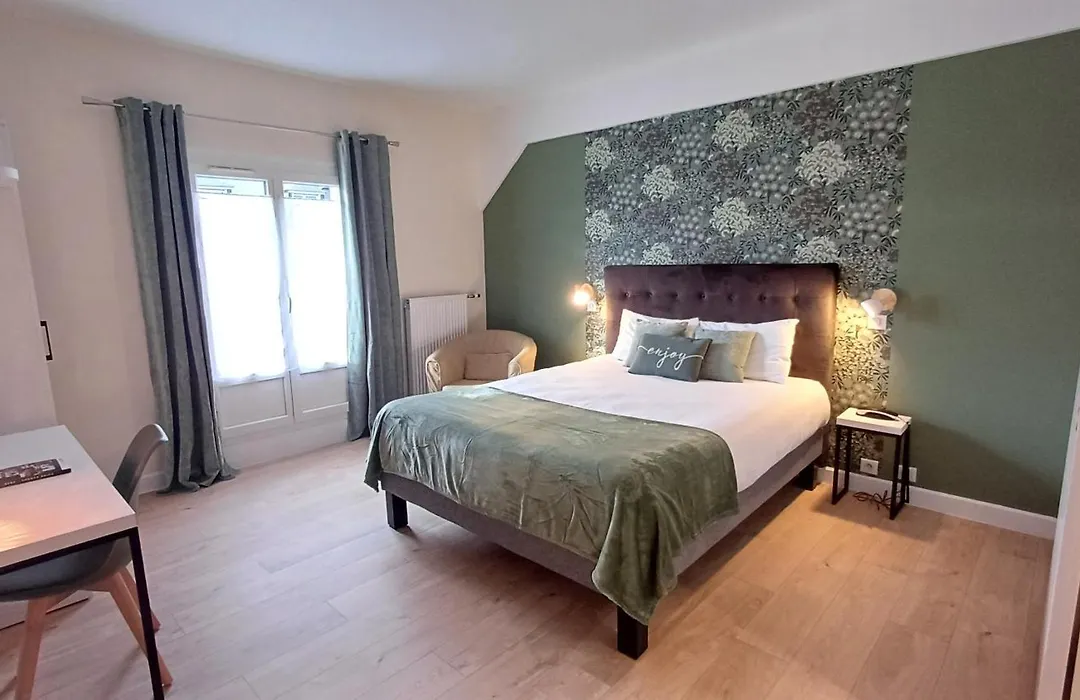 Logis Hotel Le Cerf-1