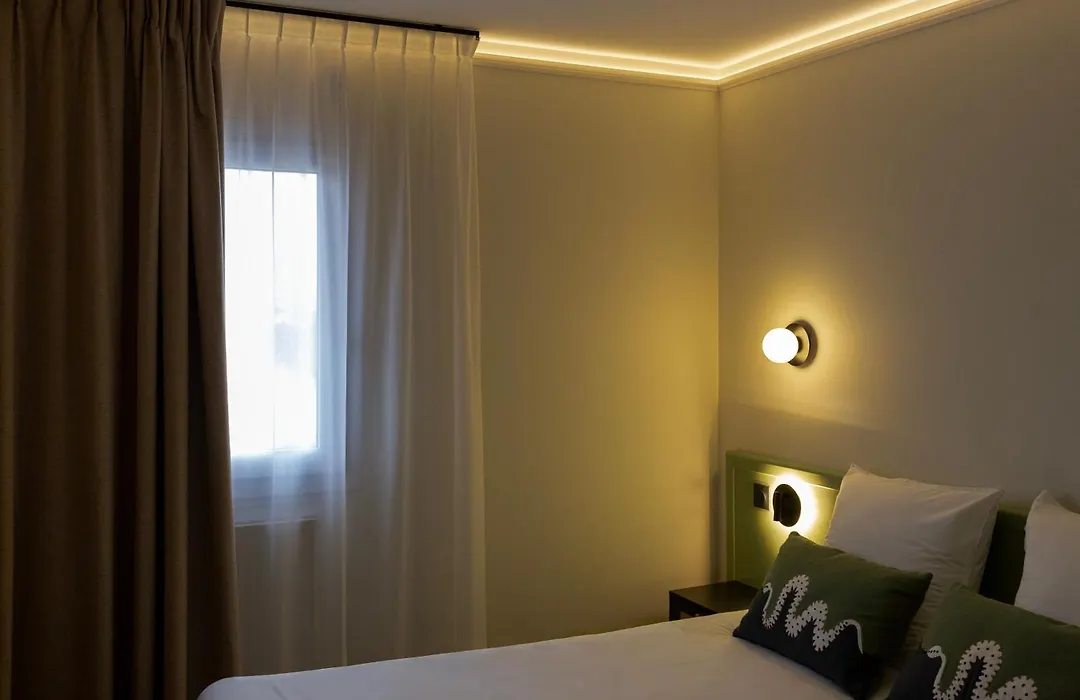 Hôtel Alliance - Proche Paris-1