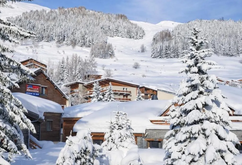 Le Chalet-1