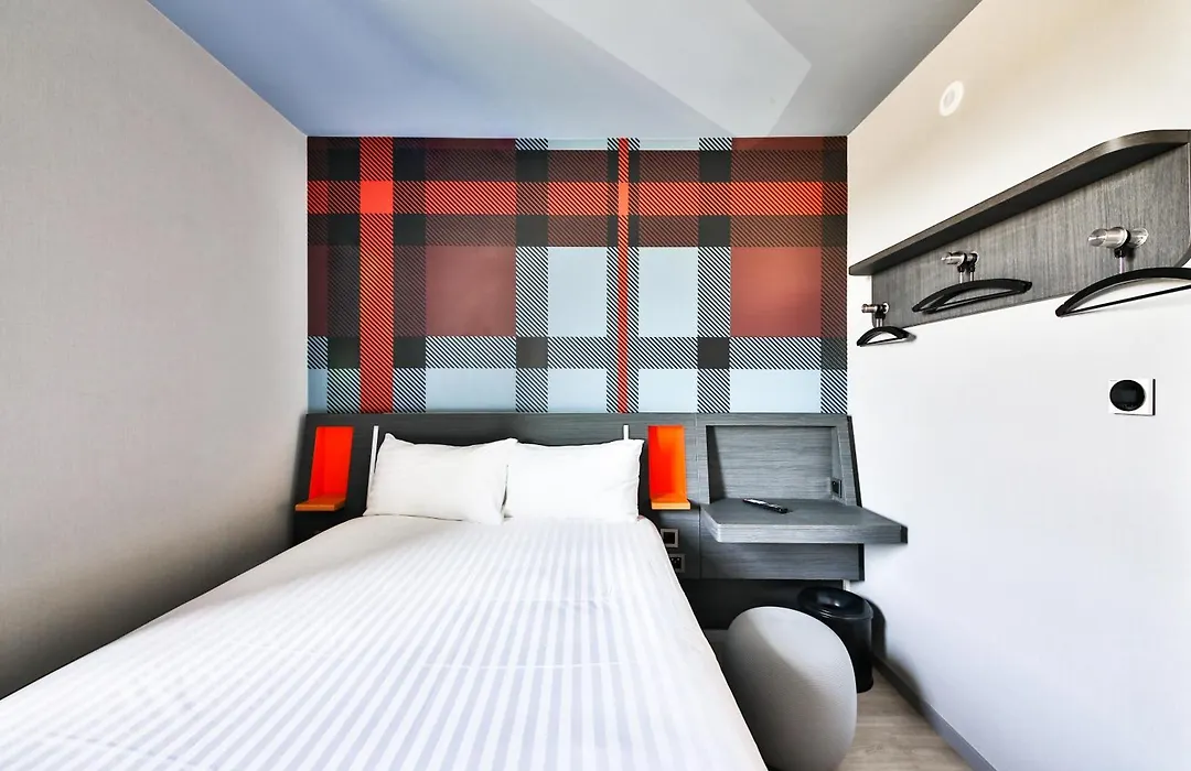 easyHotel Paris Charles de Gaulle Villepinte-1