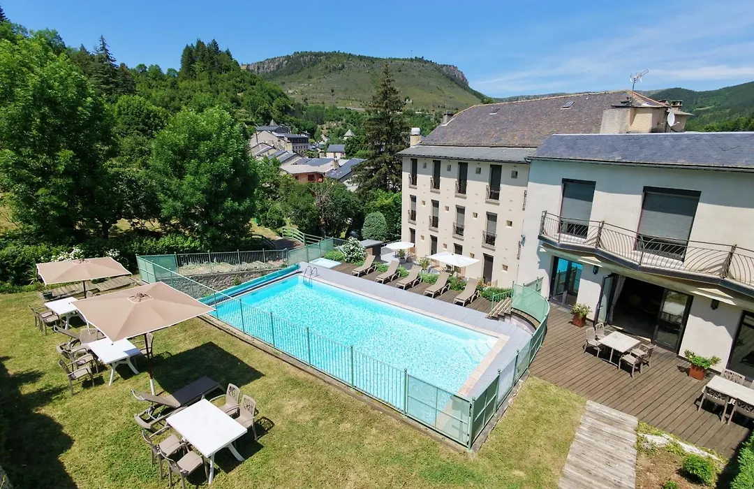 Logis Hotel Restaurant Le Mont Aigoual-1