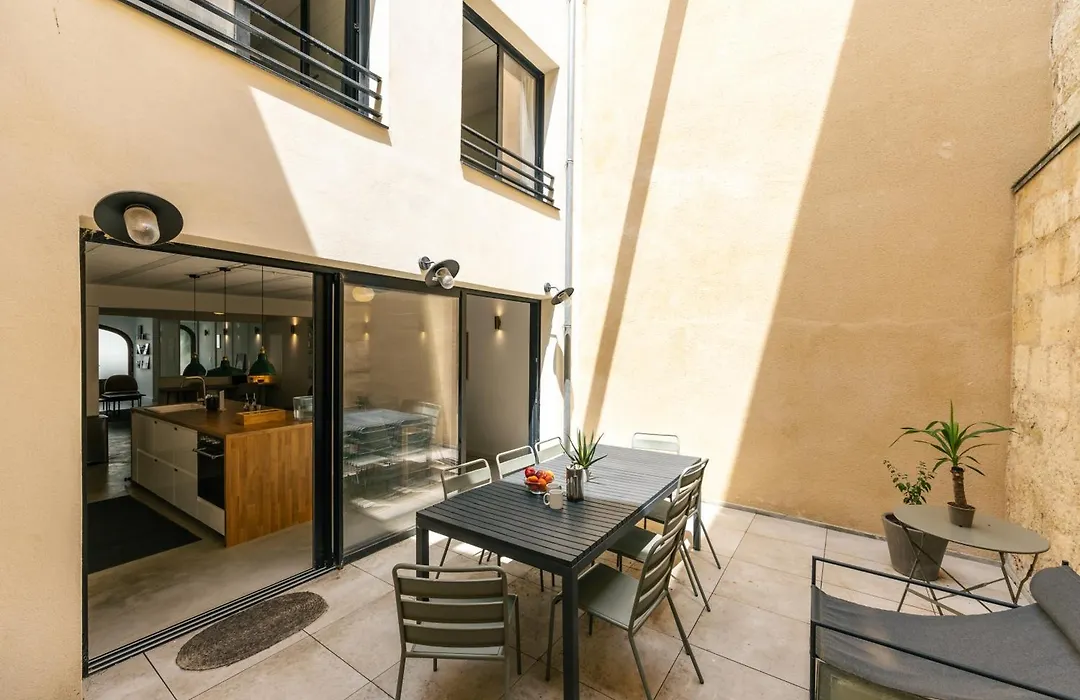 Outsite Bordeaux - Work, Connect, Explore-1