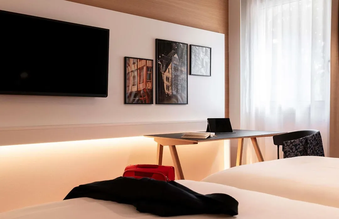 Mercure Rouen Centre Champ De Mars-1