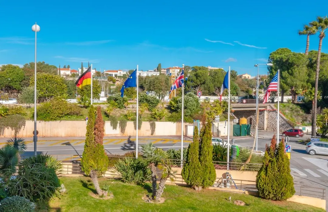 Holiday Inn Nice - Port St Laurent By Ihg-1