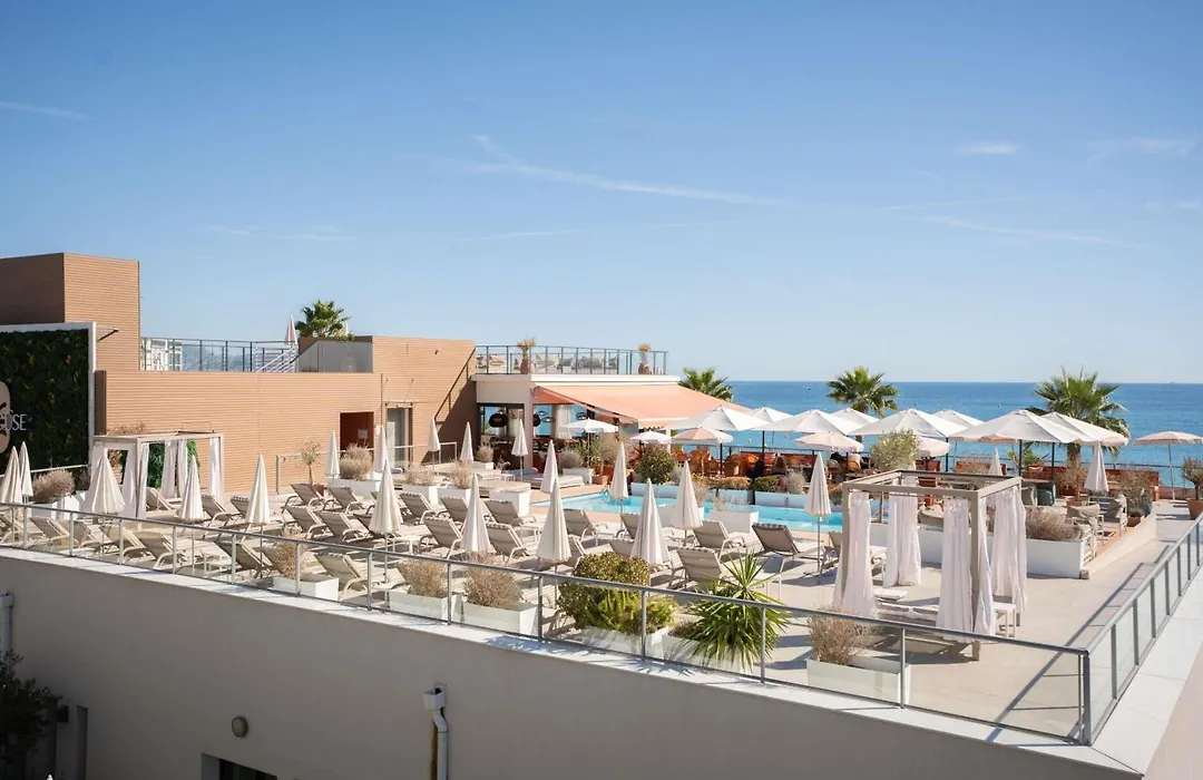 Mercure Villeneuve Loubet Plage-1
