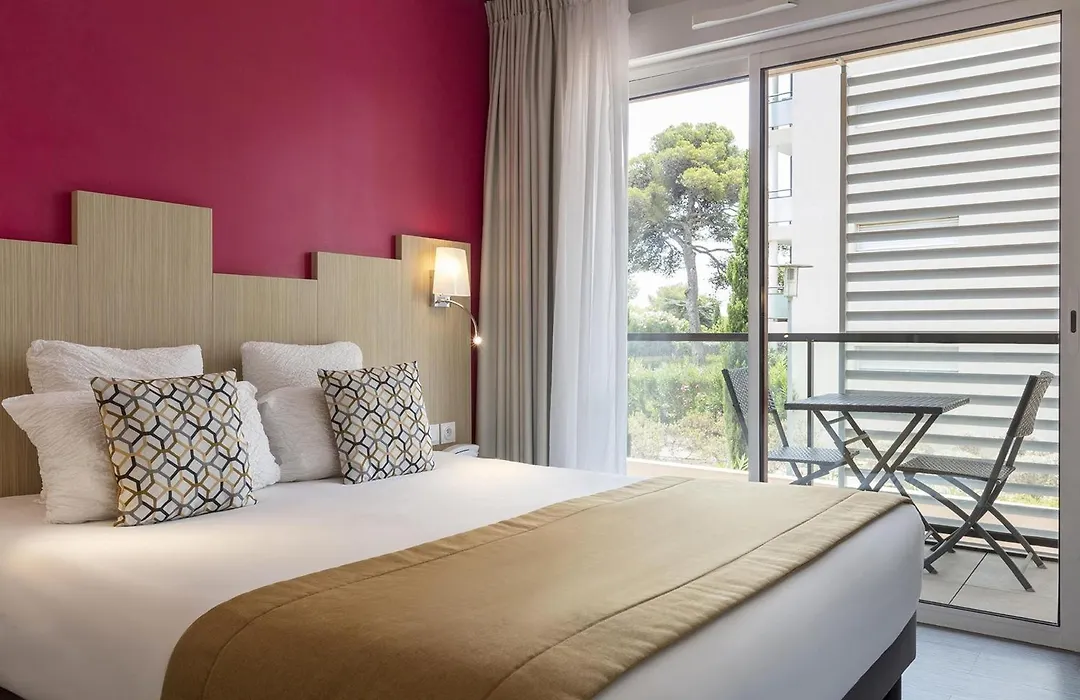 Sure Hotel By Best Western Saint-Raphael Le Dramont-1