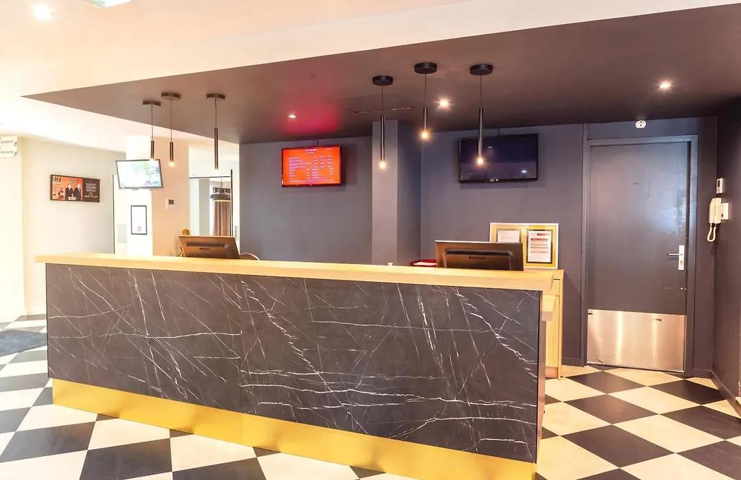ibis Lyon Est Bron-1