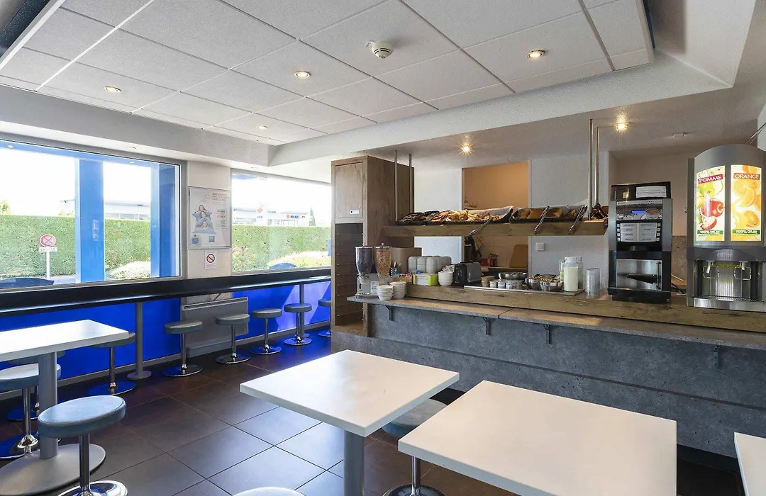 Hotel Ibis Budget Vichy-1