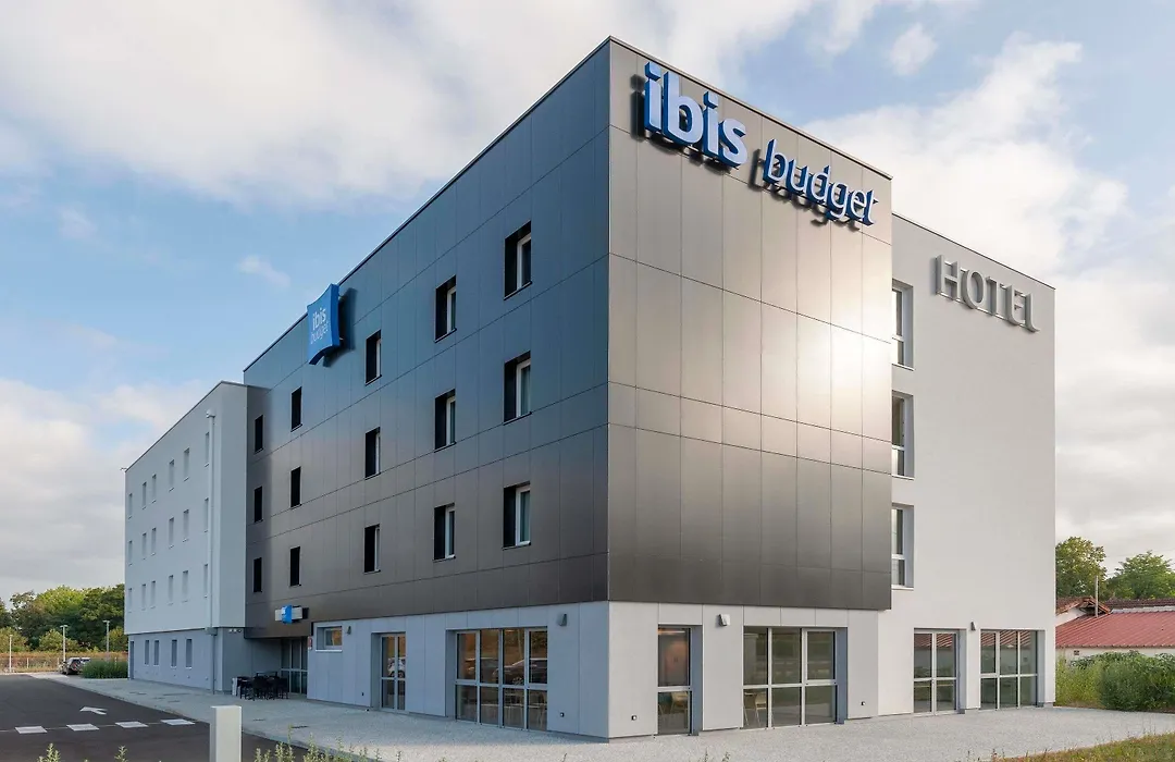 Hotel Ibis Mont De Marsan-1
