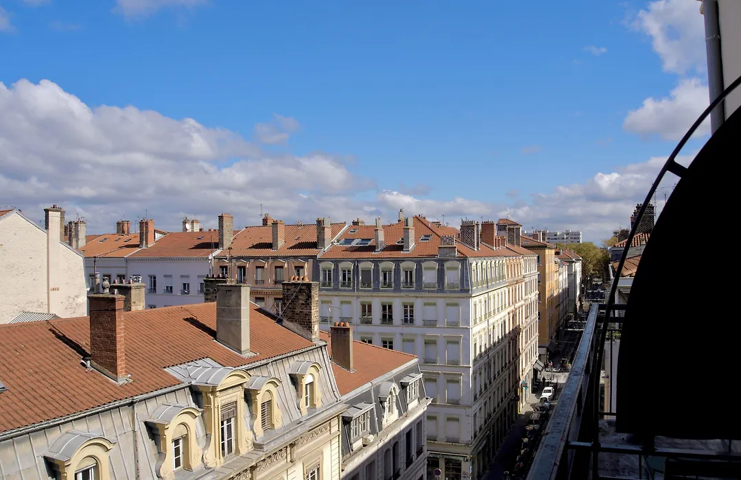 Okko Hotels Lyon Centre-1