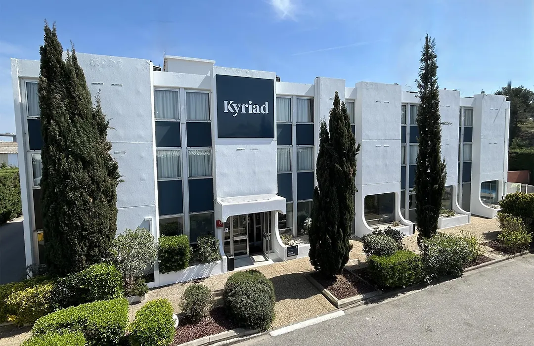 Kyriad Martigues Sud-1