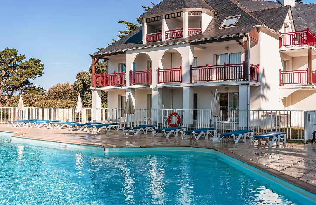 Résidence Pierre&Vacances Premium Le Domaine de Cramphore-1